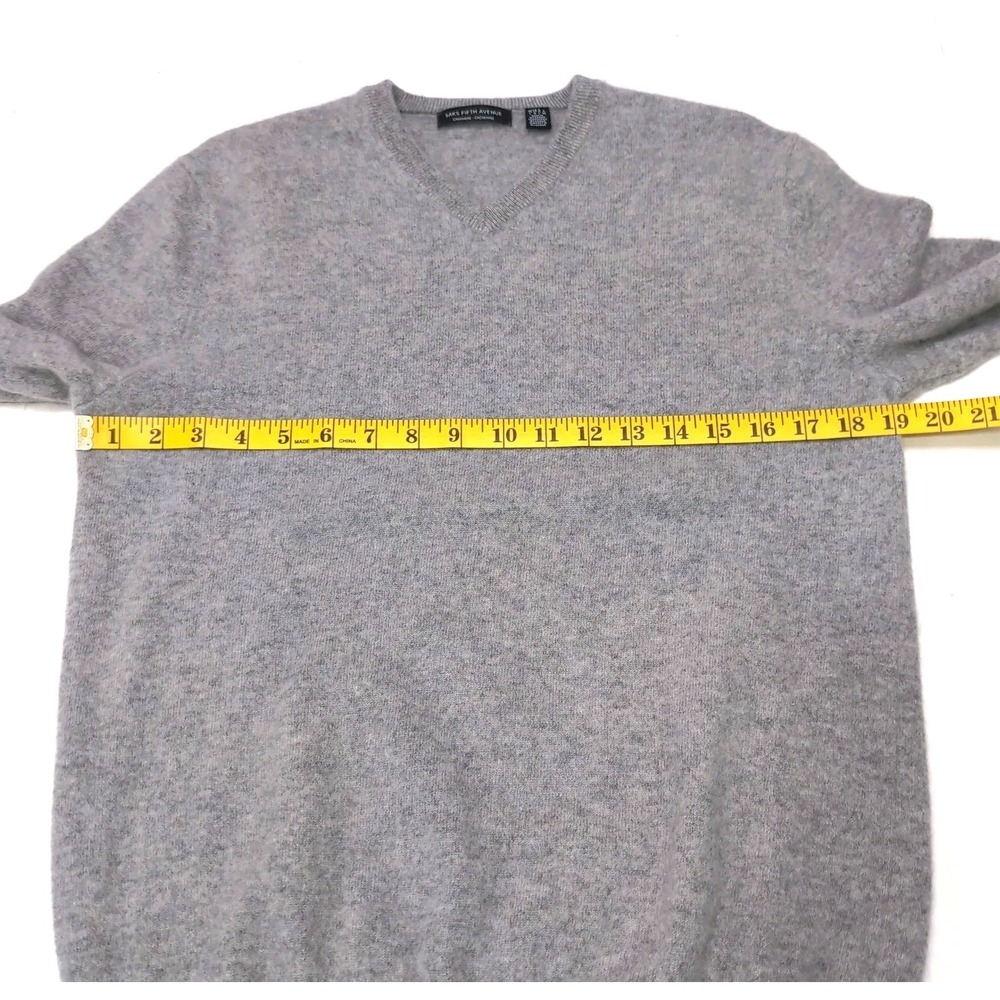 Saks Fifth Avenue Cashmere‎ V-Neck Sweater Gray Size L Women's/Unisex Runs Small - Picture 10 of 15